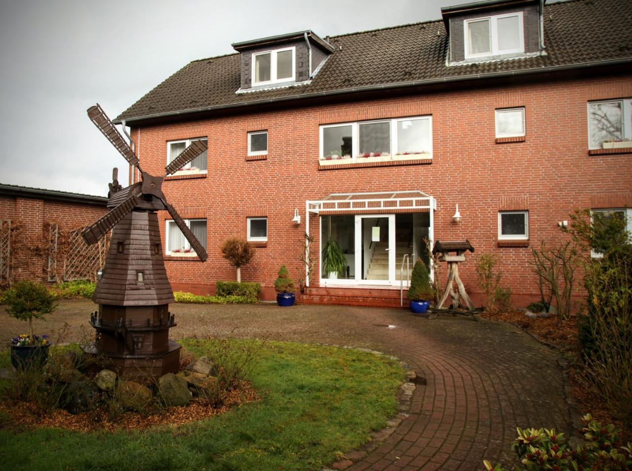 Hotel Garni Landgasthof Luechau Mussen (Lauenburg) Exterior foto